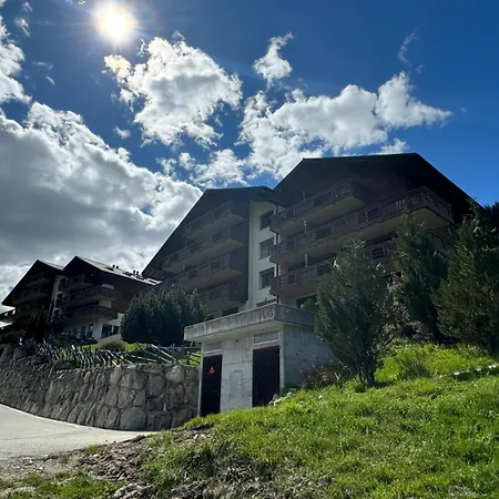 Castle Mit Wellness Goms